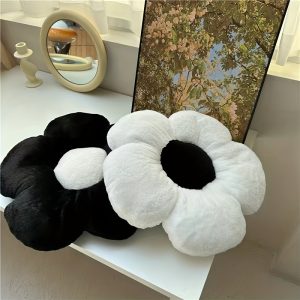 Flower Plush Pillow, Breathable Comfortable Creative Plush Chair Cushion Sleeping Cushion Home Decor Bedroom Seat Pillow, Can Be Used, Car Seat Cushion, Chair Seat Cushion, Stool Seat Cushion